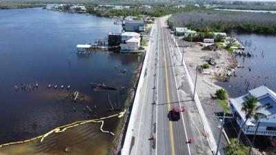 Paving and traffic shifts on the Pine Island causeway